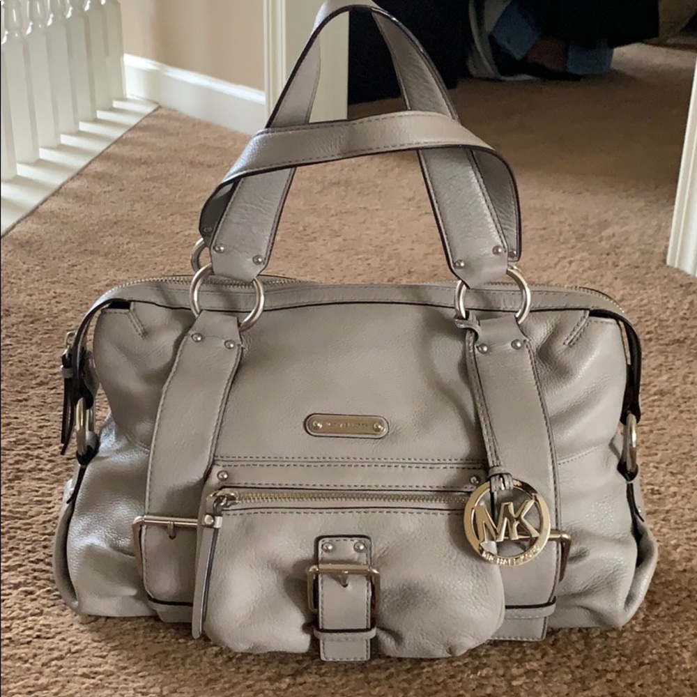EUC Michael Kors satchel in light grey